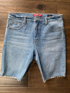 Elegant UNIONBAY Women’s Light Blue High-Rise Denim Shorts. Pre-owned. Waist:29